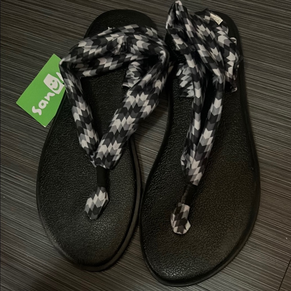 Sanuk yoga sling Black and White Patterned Sandals